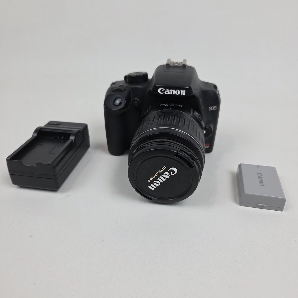 Canon EOS Digital Rebel XS / EOS 1000D Digital Camera - Black 18-55mm Lens Works